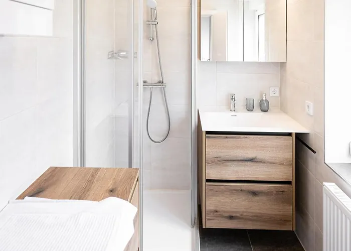 Luxury Sedda Bed, Nespresso, Netflix *