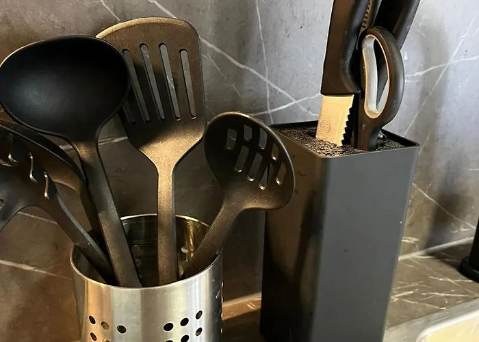 Luxury Sedda Bed, Nespresso, Netflix Λιντς